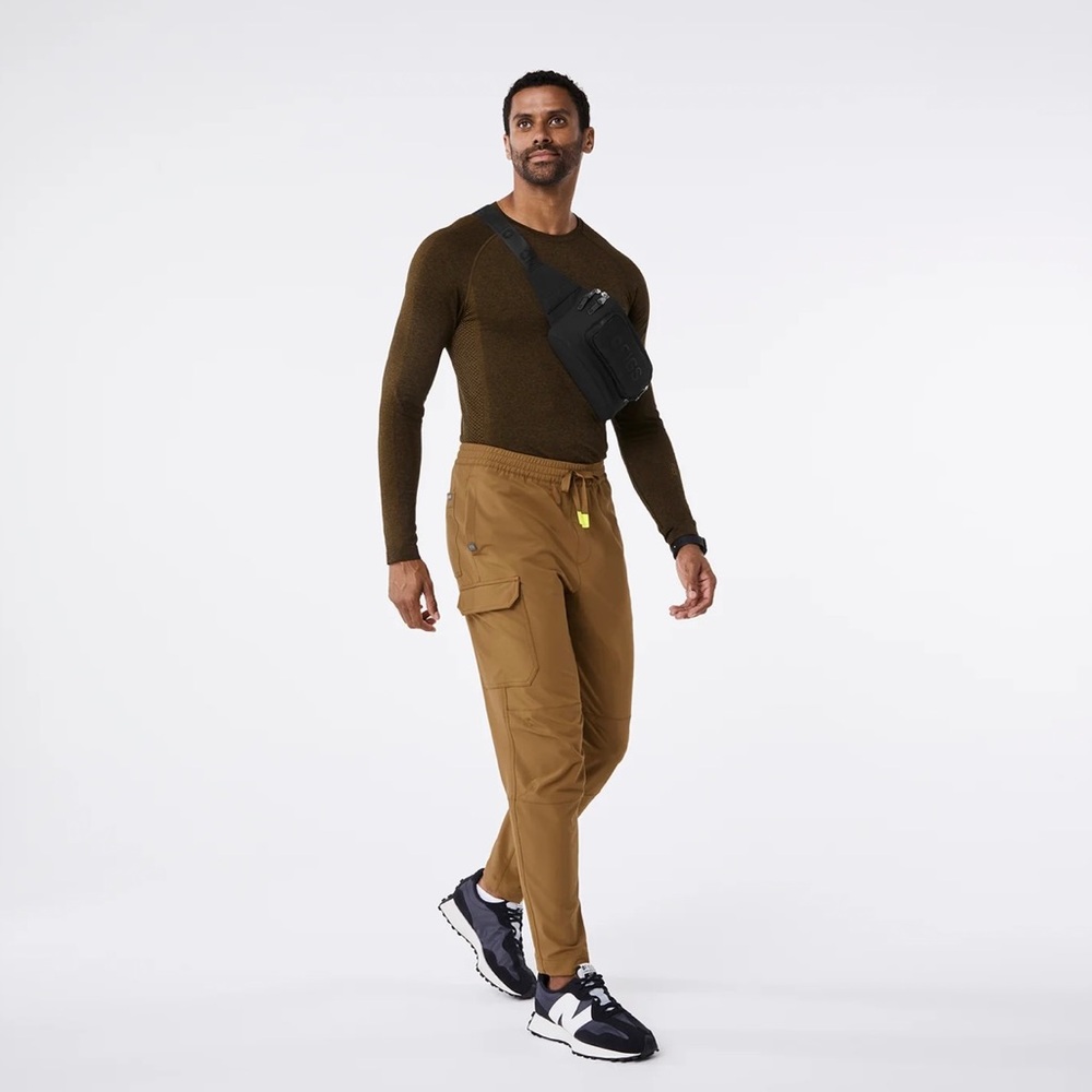 FIGS Indestructible Belt Bag - Picture 10 of 12